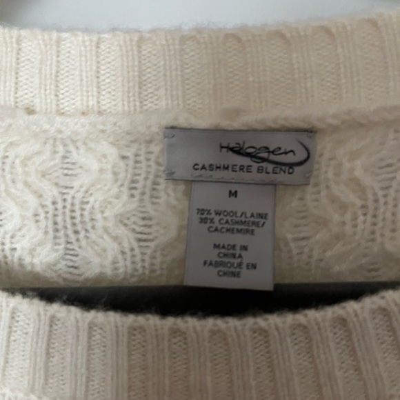 Like new Halogen wool/cashmere blend cable knit ivory sweater - Picture 3 of 12